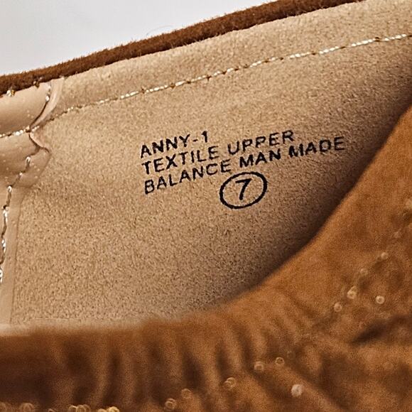 Brown Faux Suede Wingtip Design Chase & Chloe Anny Slip On Ballet Flats Size 7‎ - Picture 10 of 10